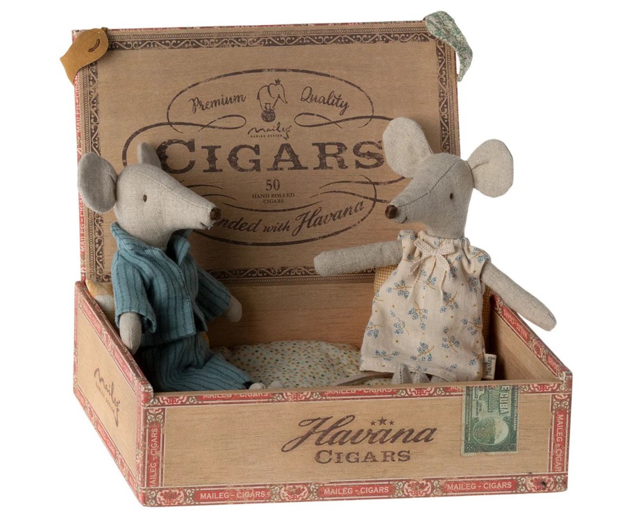 Lifestyle Maileg | Mum & Dad Mice In Cigar Box